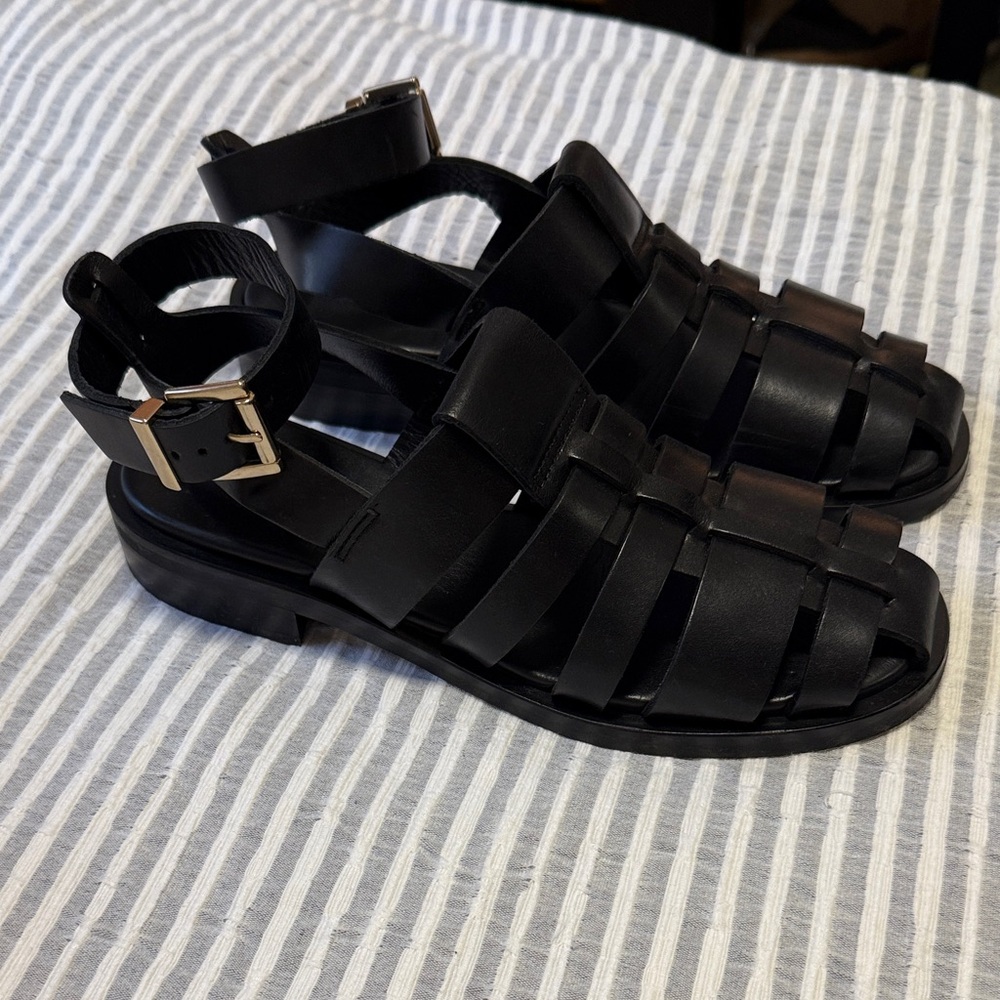 ALOHAS Black Strappy Sandals
